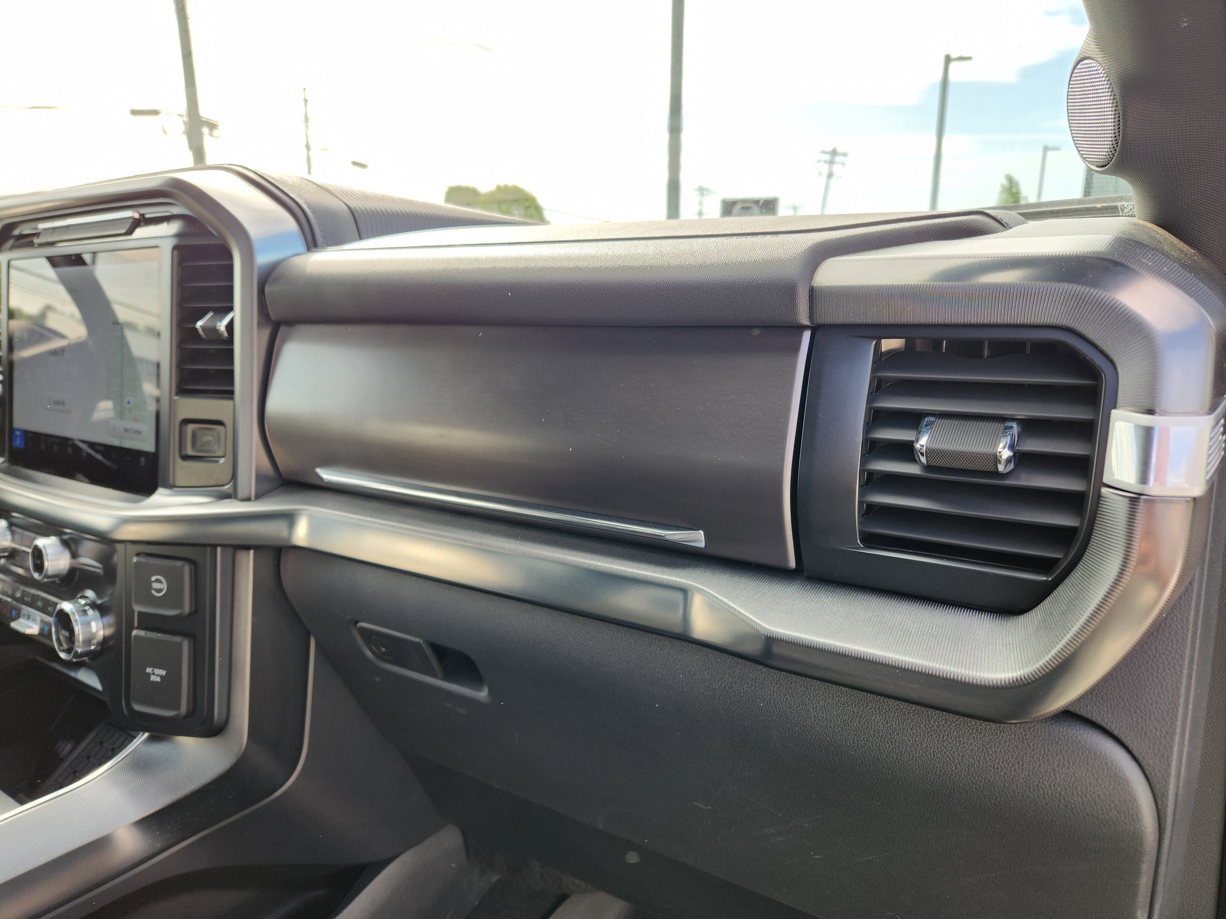 Used 2025 Star White Metallic Tri Coat Ford Platinum image 17
