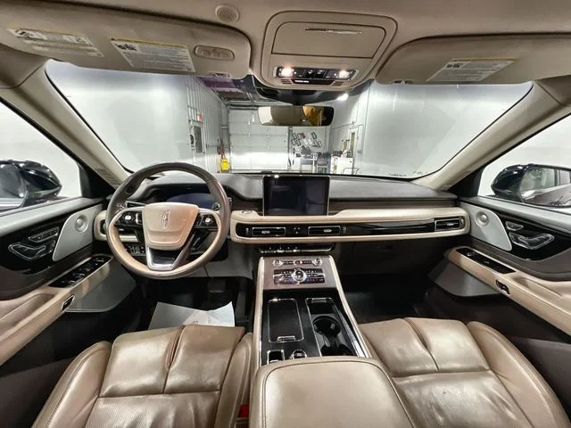 Used 2020 Red Lincoln Reserve image 21