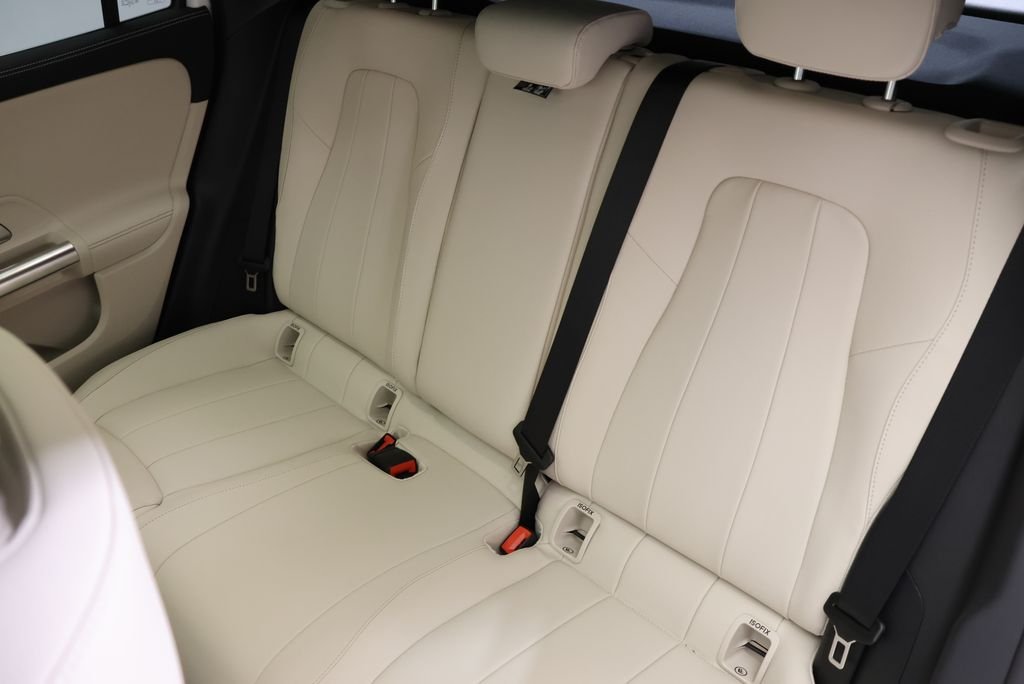 New 2026 Polar White Mercedes-Benz GLA 250 image 46