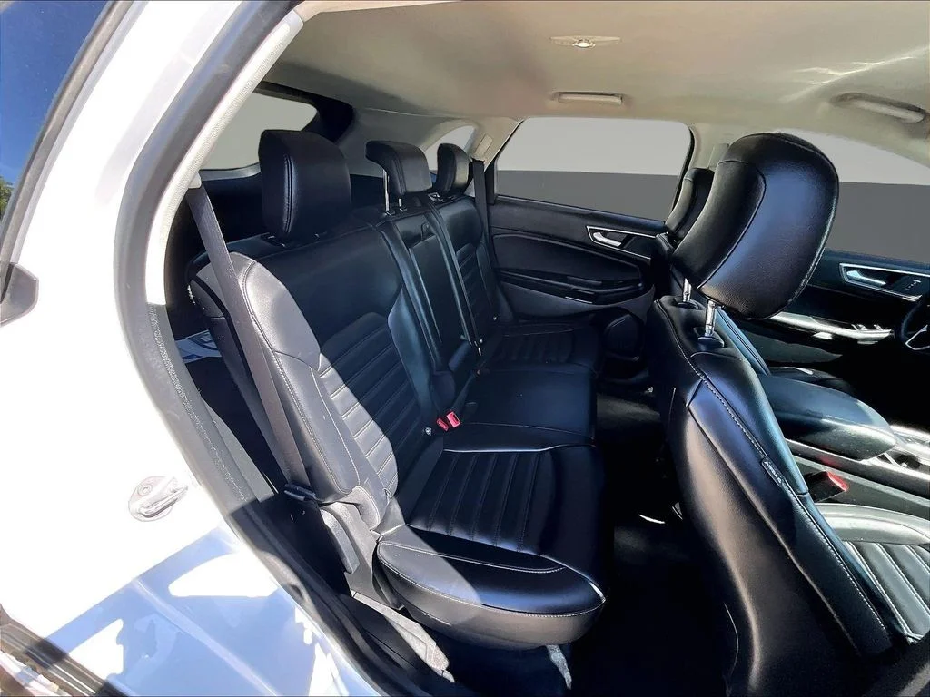 Used 2023 White Ford SEL image 29