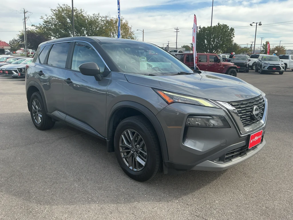 Used 2023 Gun Metallic Nissan S image 3