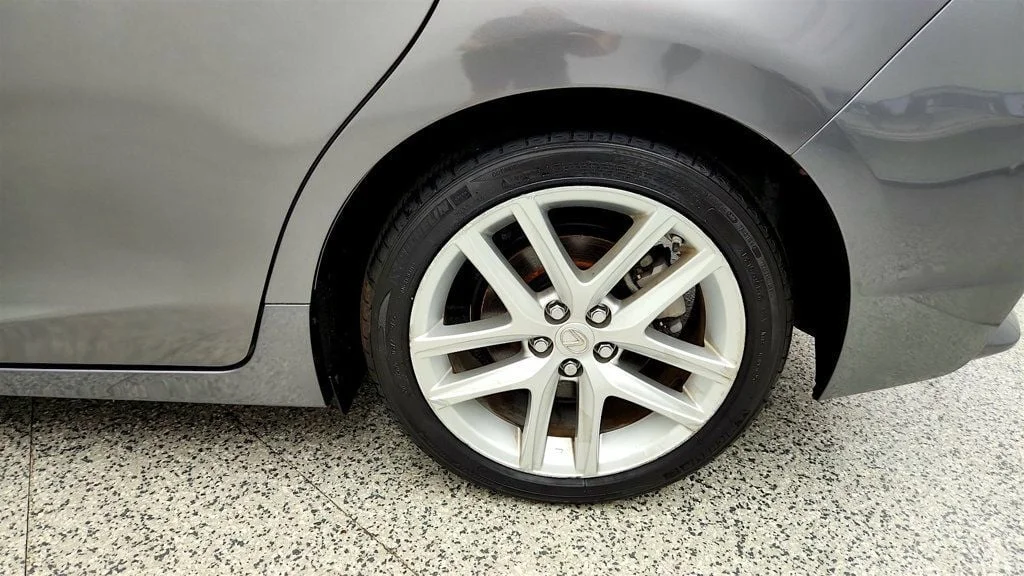 Used 2016 Nebula Gray Pearl Lexus 5dr Sedan Hybrid w/ Moonroof, Backup Camera & Seat Comfort Pkg image 9
