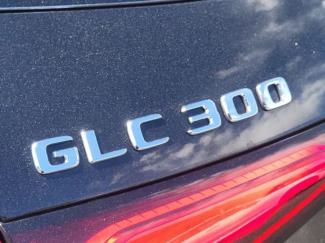 New 2026 Black Mercedes-Benz GLC 300 image 10