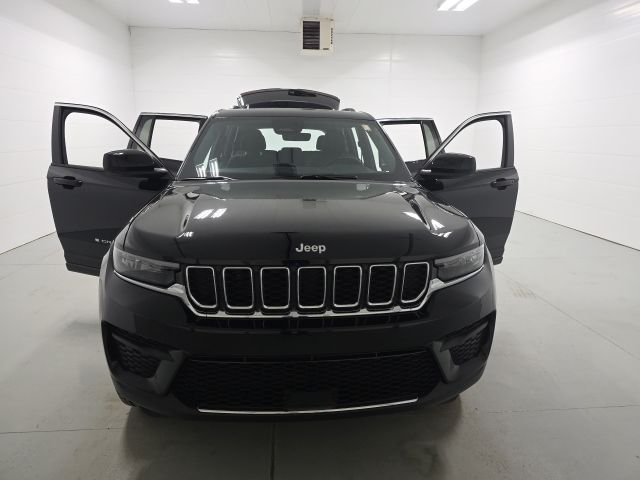 2026 Jeep Grand Cherokee Laredo - Photo 9