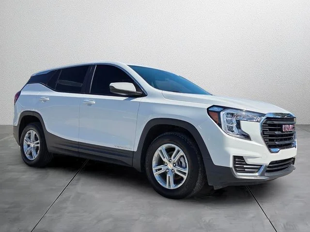 Used 2023 White GMC SLE image 6