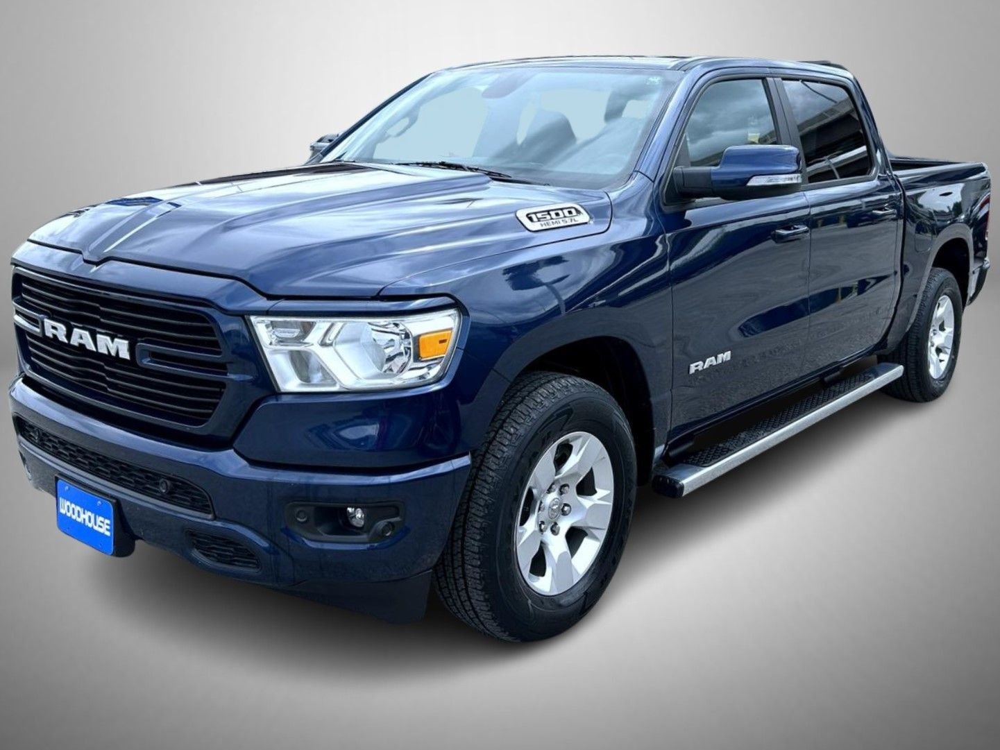 2021 RAM 1500 Big Horn/Lone Star 4x4 Crew Cab 5'7's photo