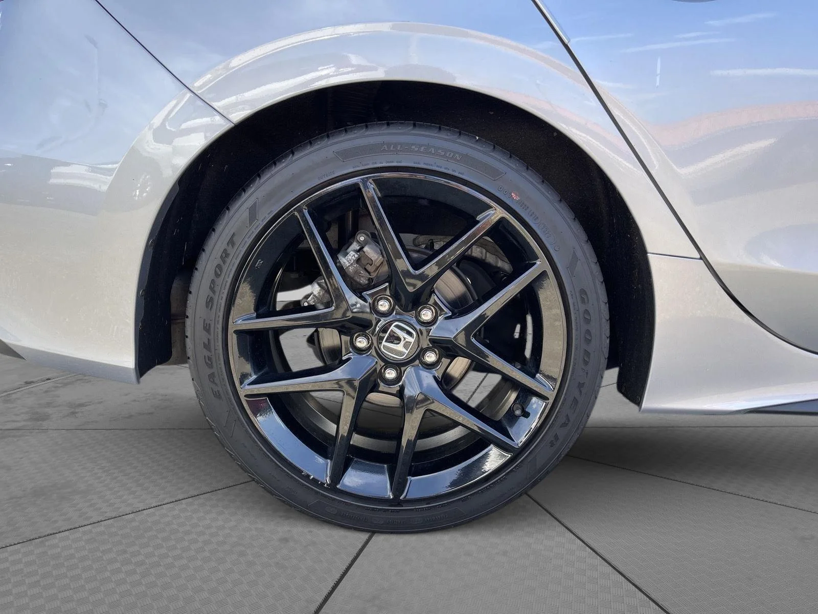 Used 2023 Lunar Silver Metallic Honda Sport image 20