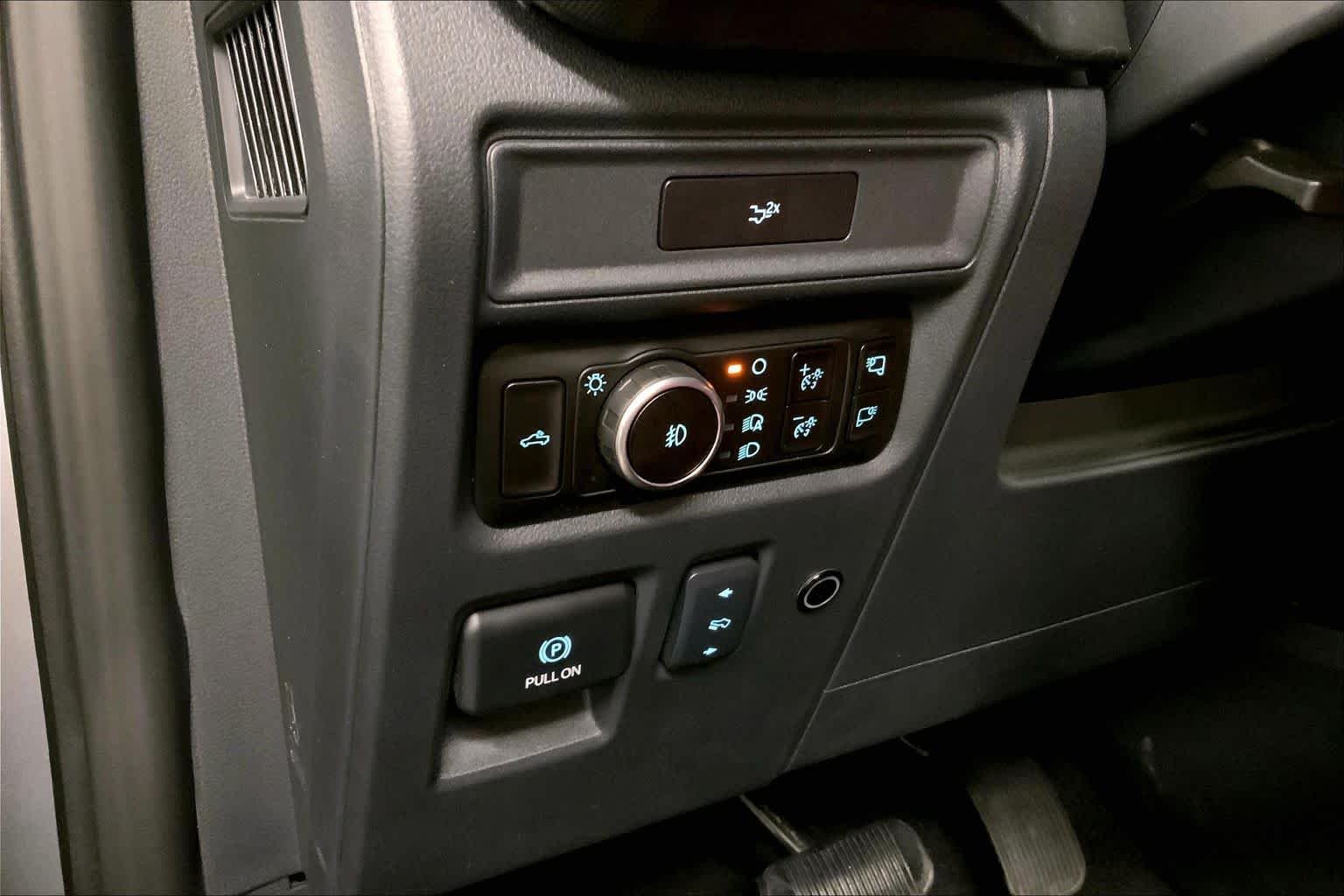 New 2026 Agate Black Metallic Ford Lariat® image 18