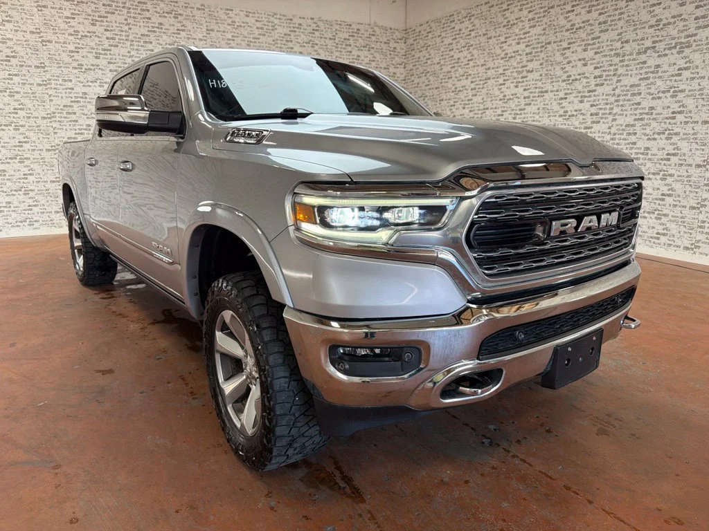 Used 2022 Billet Silver Metallic Clearcoat Ram Limited image 9