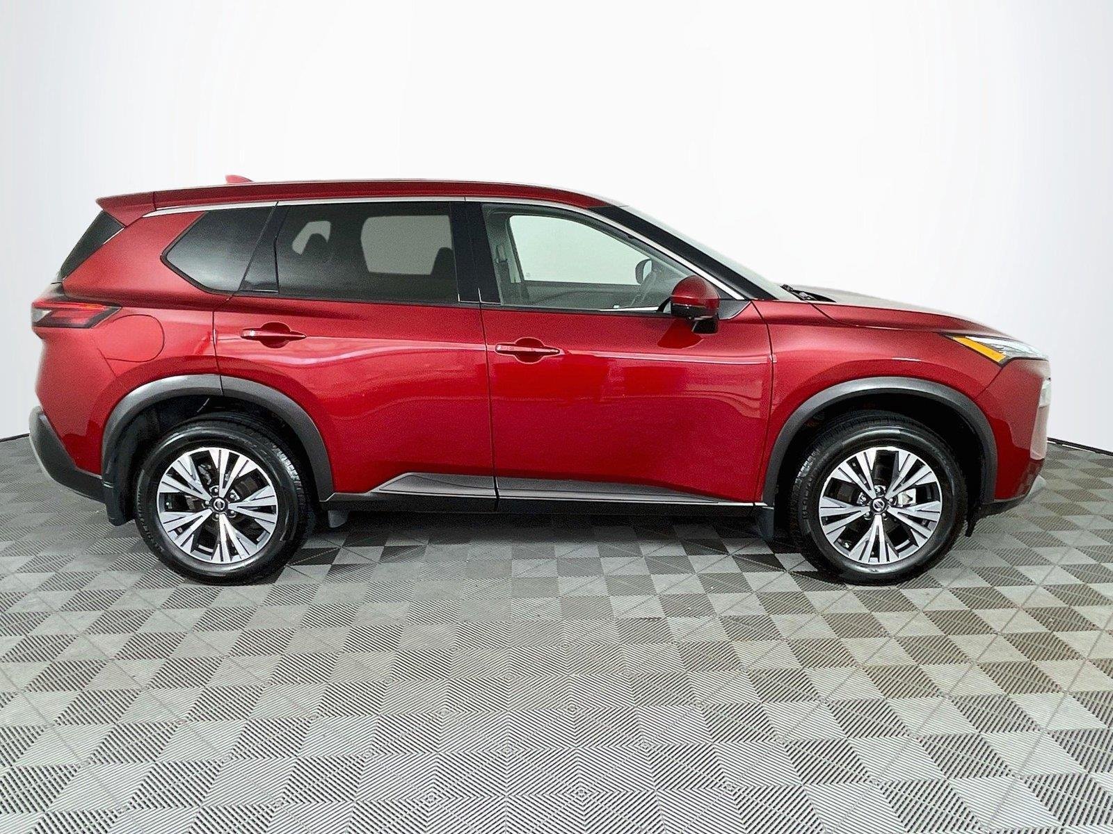 Used 2021 Scarlet Ember Tintcoat Nissan SV image 10
