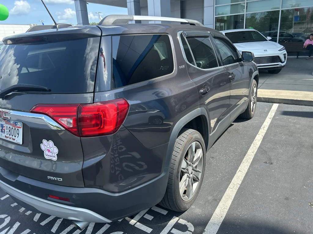 Used 2017 IRIDIUM METALLIC GMC SLT image 7