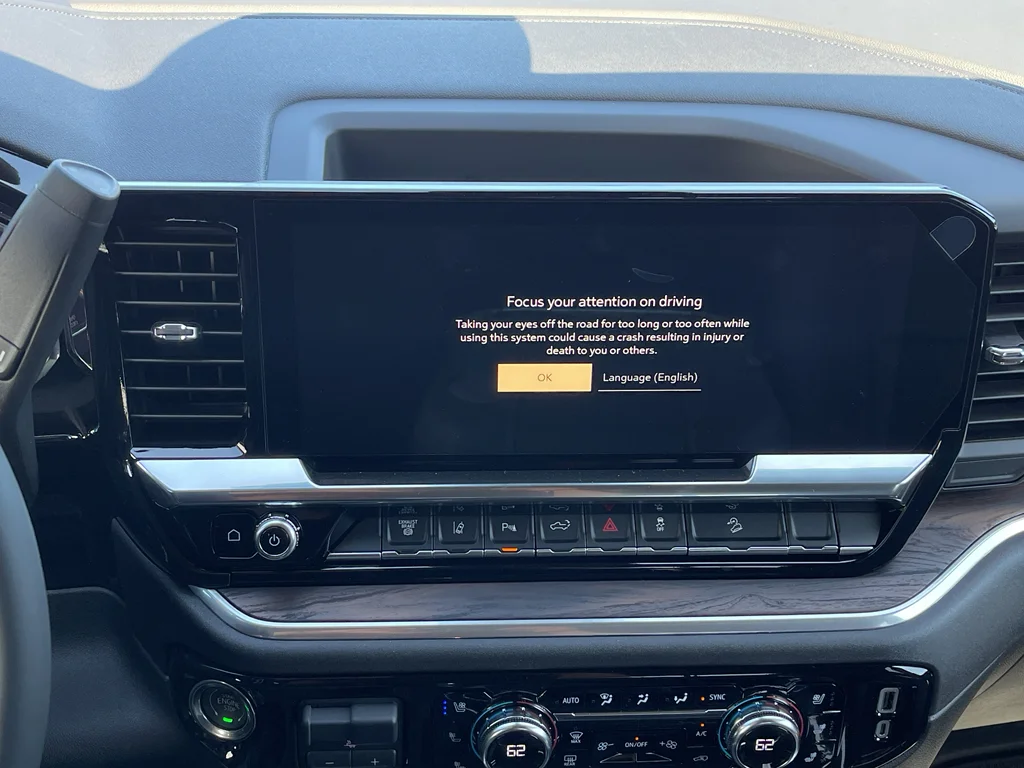 2025 GMC Sierra 3500HD SLT - Photo 21