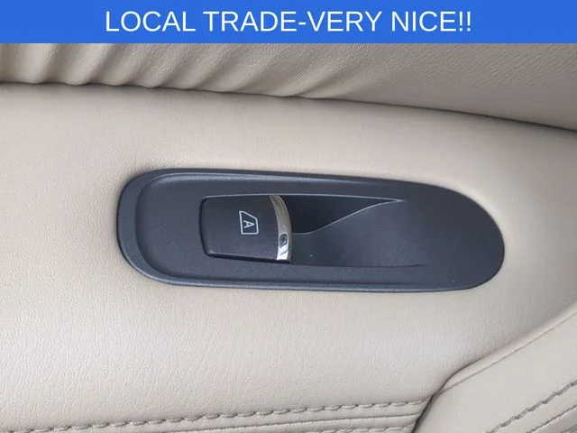Used 2019 White Nissan SL image 31