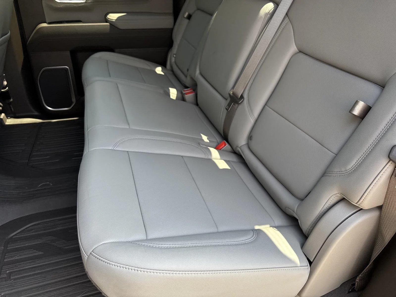 New 2026 Onyx Black GMC SLT image 31