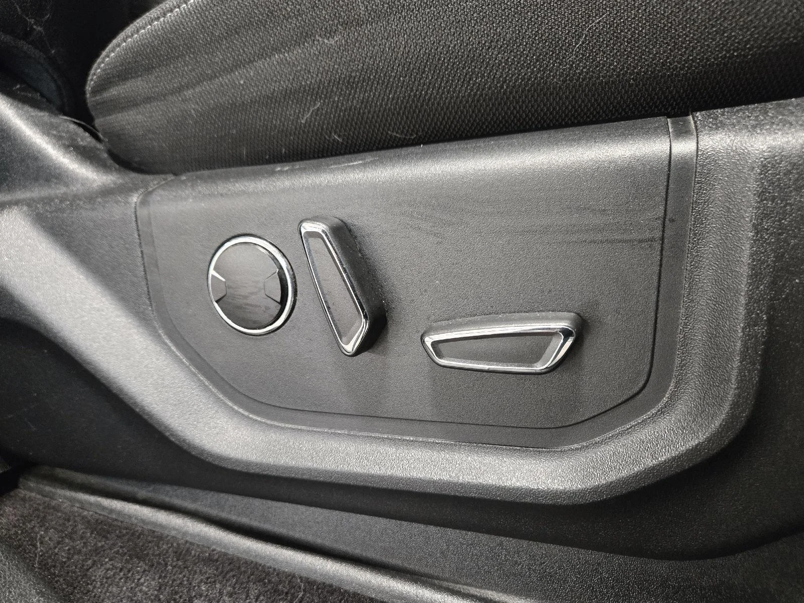 Used 2017 Oxford White Ford XLT image 47
