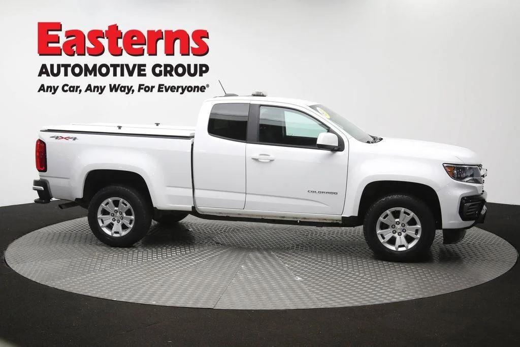 Used 2022 White Chevrolet LT image 49
