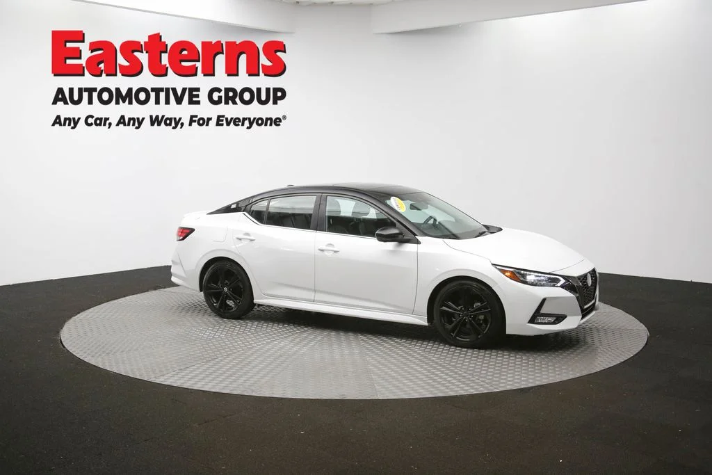 Used 2021 White Nissan SR image 45