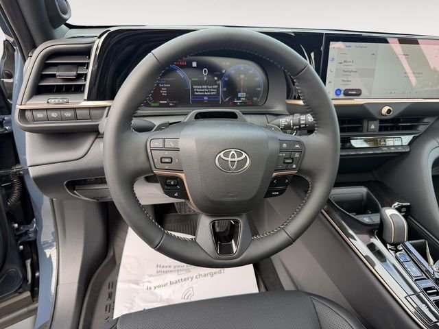 2026 Toyota Crown Signia Limited - Photo 13