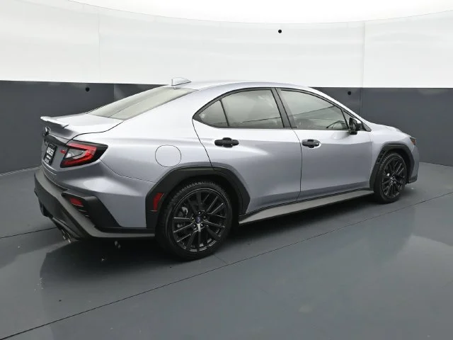 Used 2025 Ice Silver Metallic Subaru Premium image 7