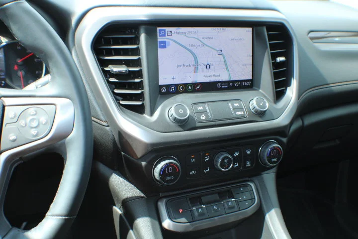 2023 GMC Acadia AT4 - Photo 9