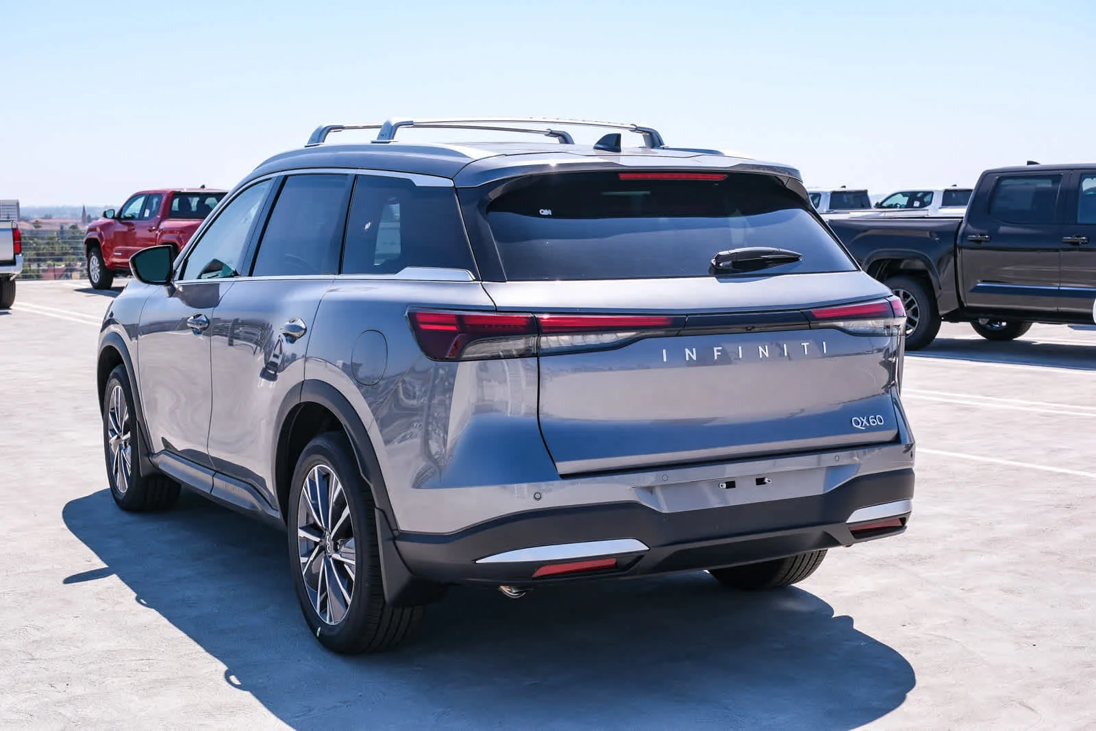 New 2027 GRAPHITE SHADOW INFINITI Luxe FWD image 6