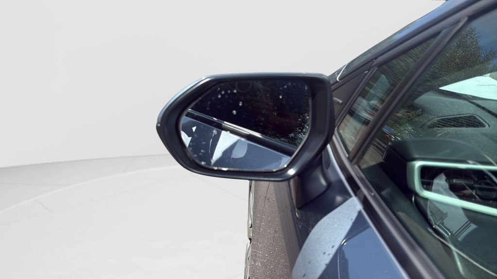 Used 2025  Toyota LE image 12