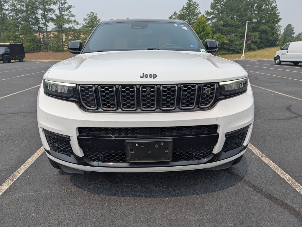 Used 2023 White Jeep Summit image 25