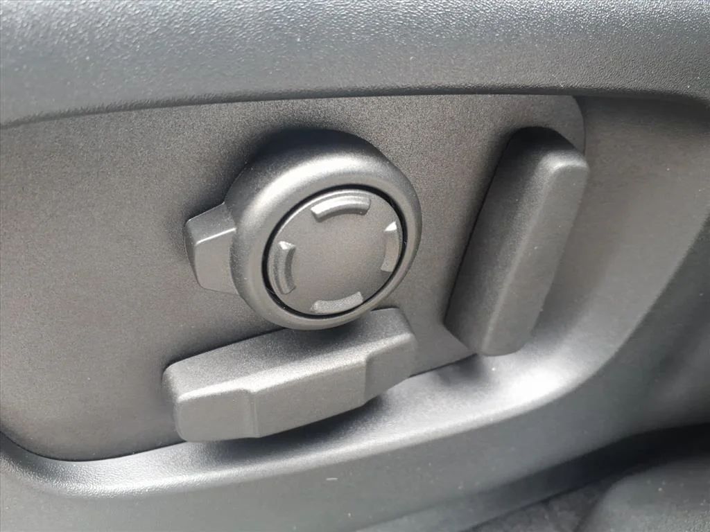 2026 Land Rover Discovery Gemini Edition - Photo 10