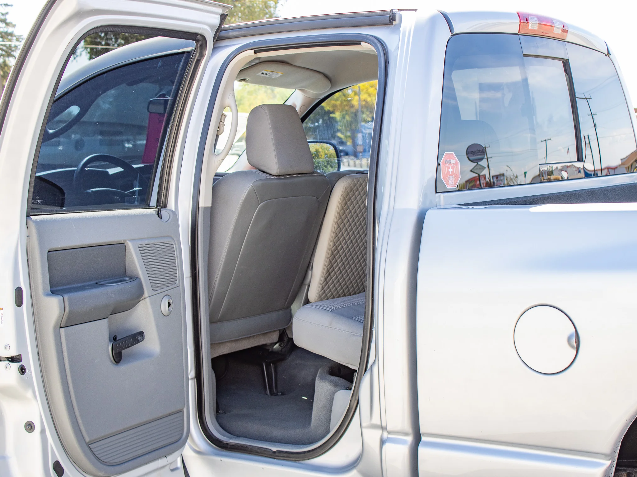 Used 2007  Dodge SLT image 13