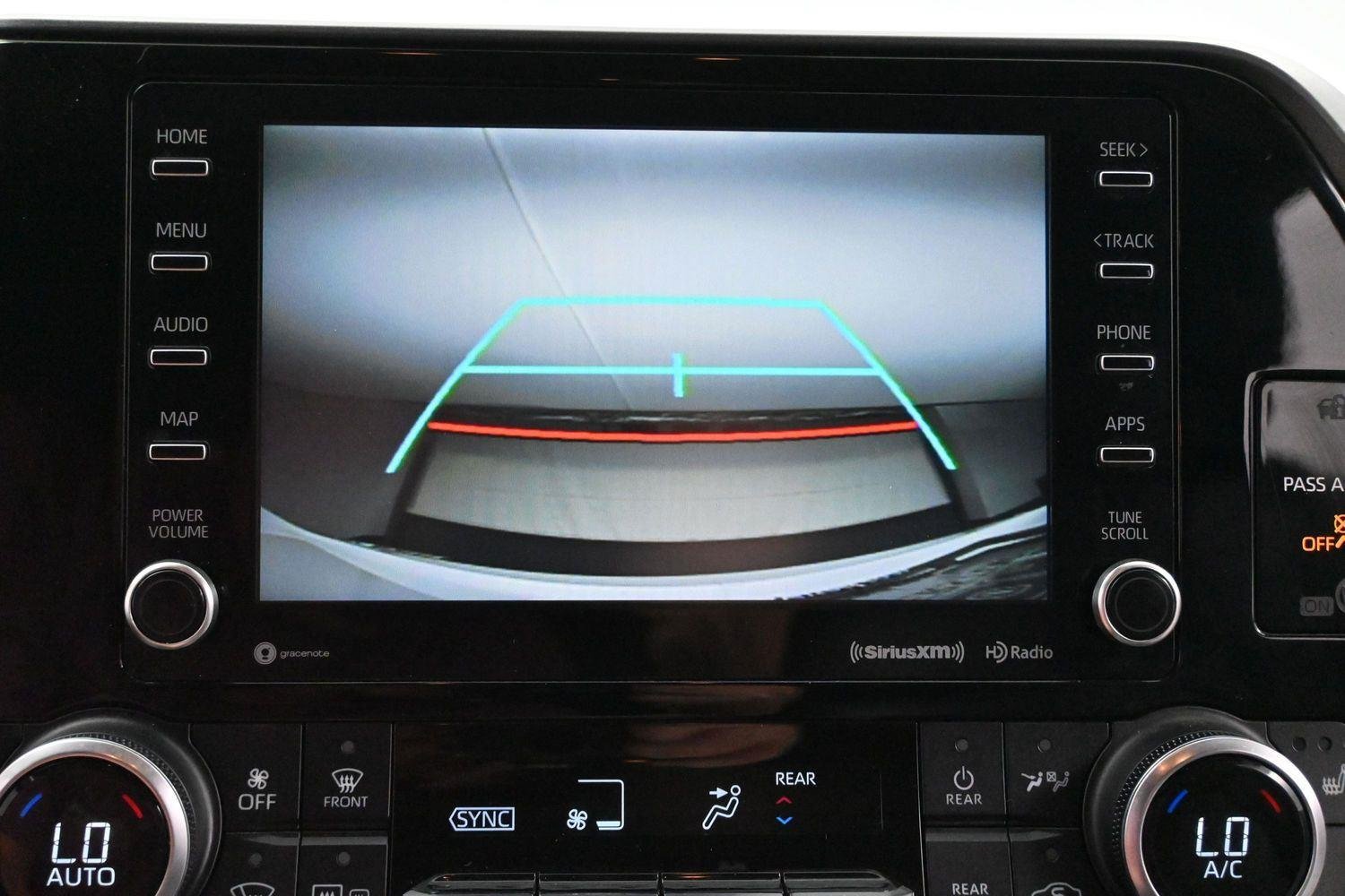 Used 2022 Wind Chill Pearl Toyota XLE image 23