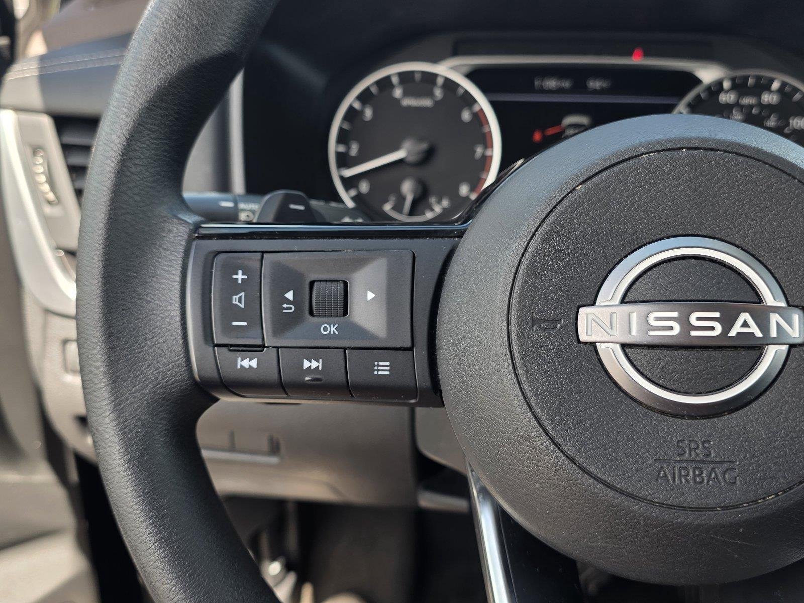 Used 2023 Super Black Nissan SV image 12