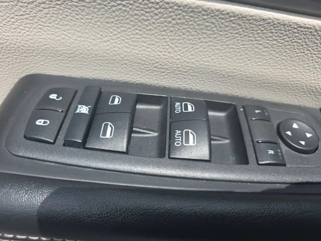 Used 2022 White Chrysler Touring L image 29