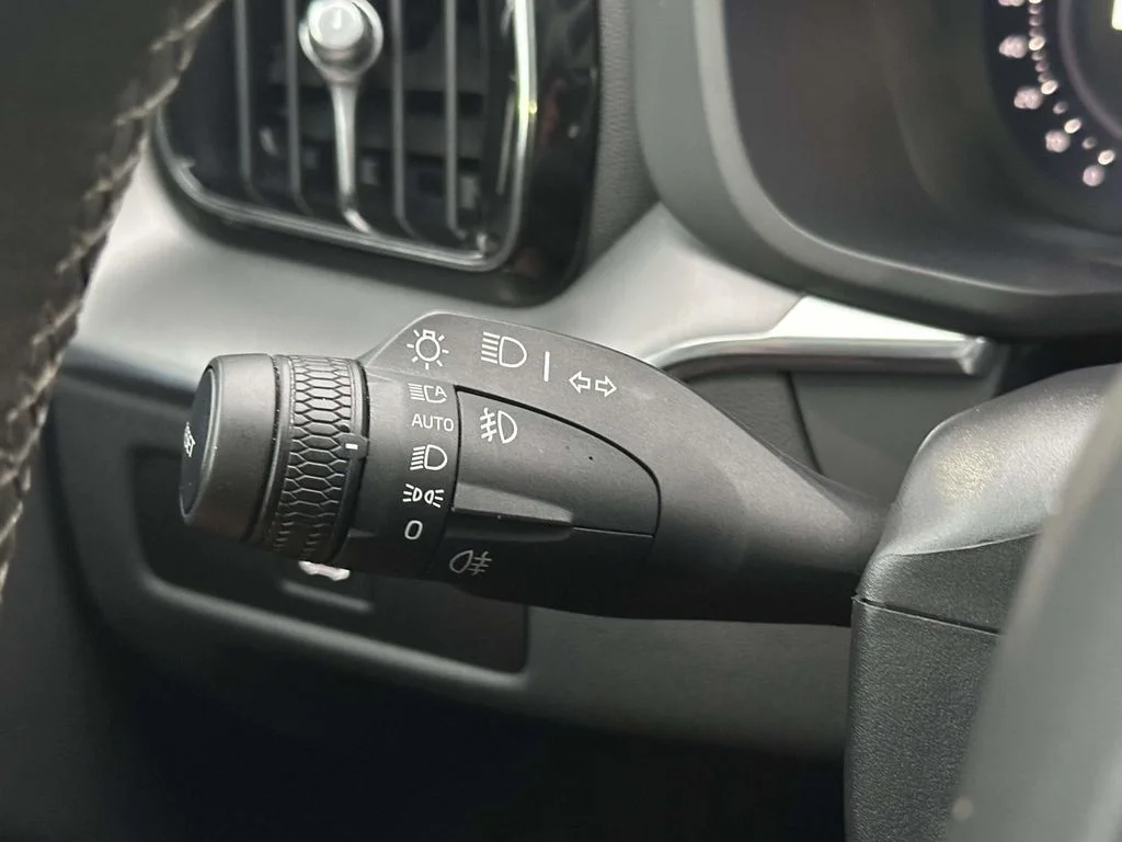 Used 2025 White Volvo Core image 11