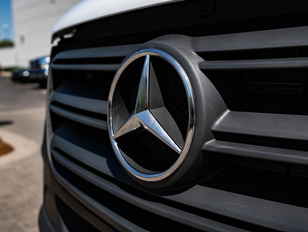 New 2026 Arctic White Mercedes-Benz  image 3