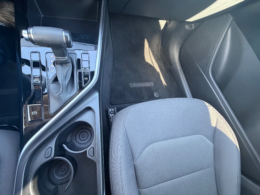 Used 2025 Steel Gray Kia LX image 28