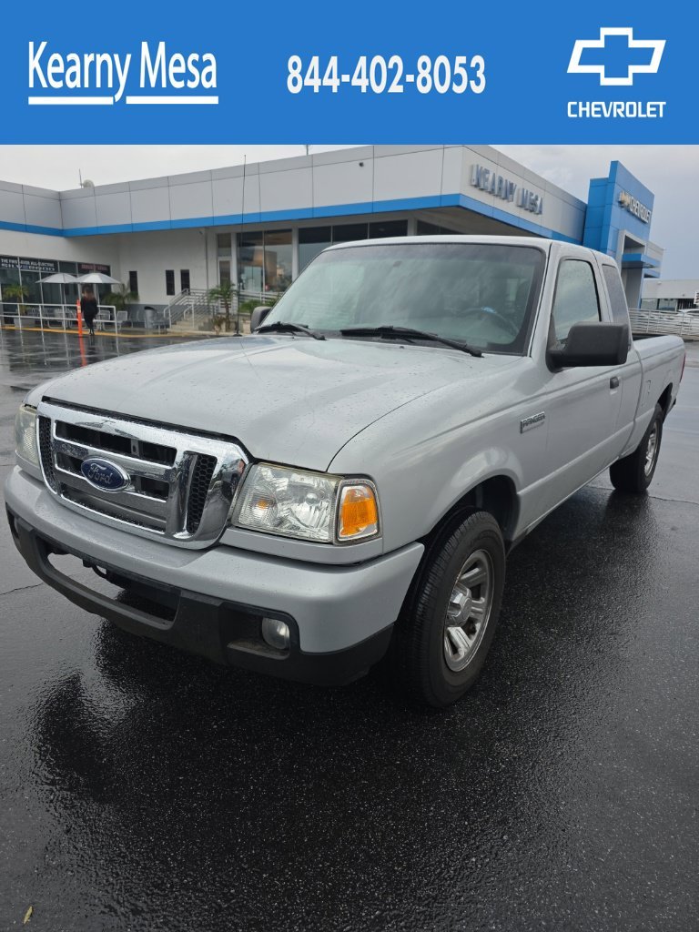 Used 2006 Silver Ford  image 1