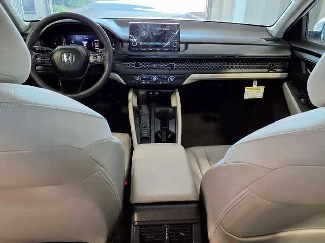 2025 Honda Accord LX - Photo 18