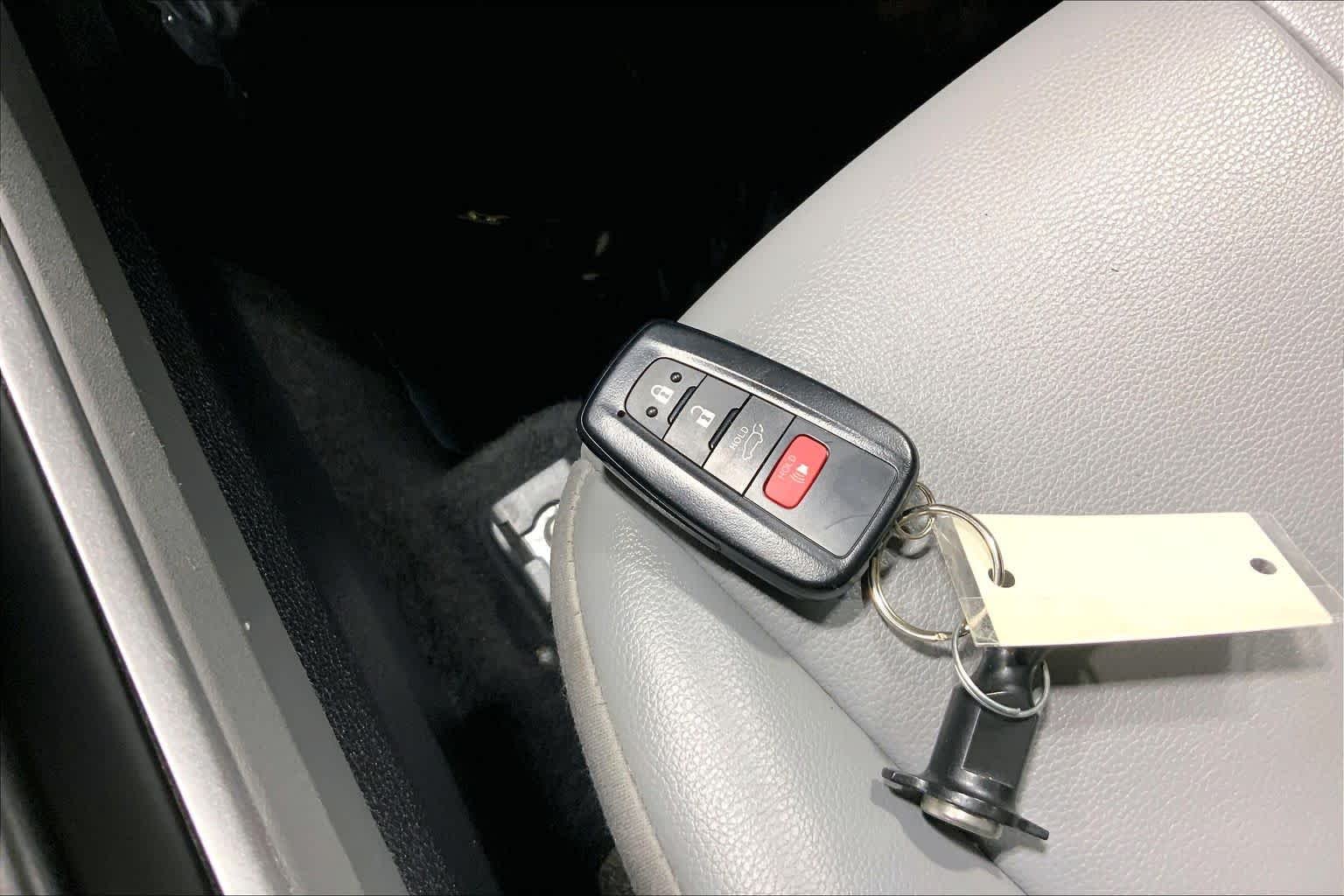 Used 2022 Moon Dust Toyota XLE image 15
