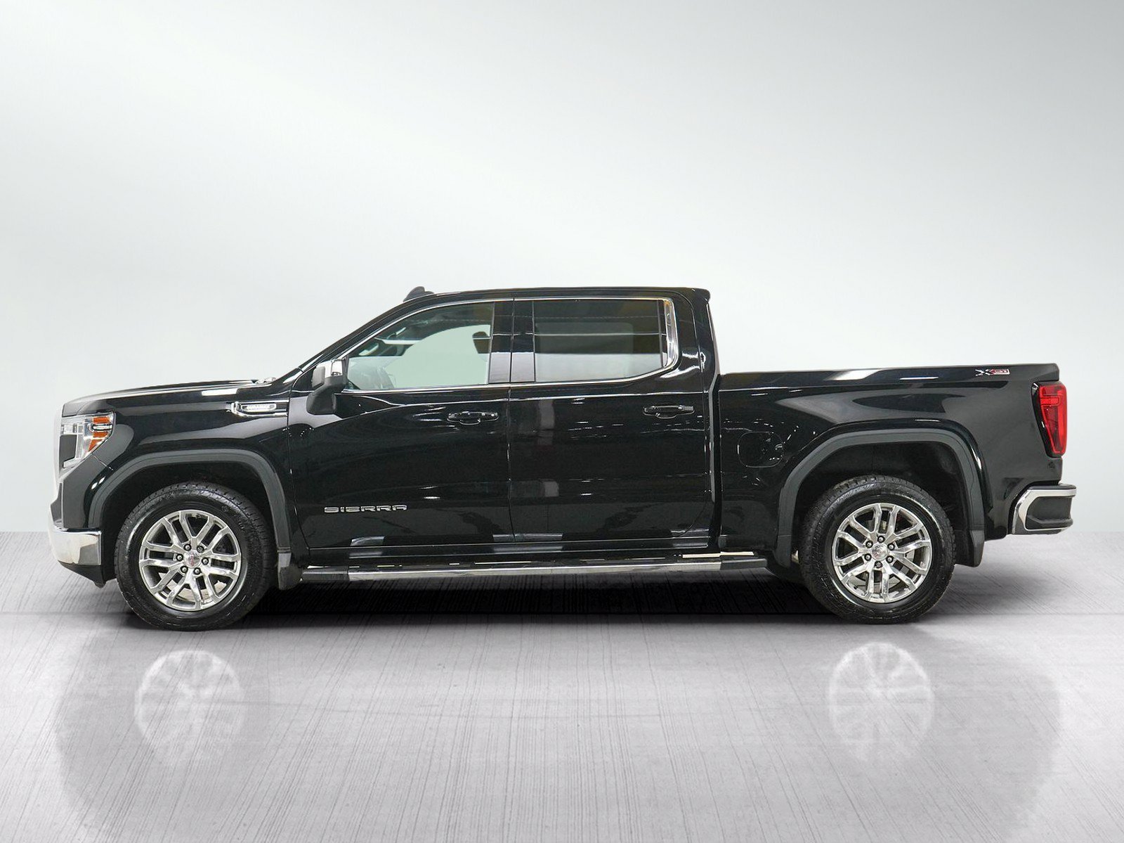 Used 2020 GMC Sierra 1500 SLE with VIN 3GTU9BET1LG289587 for sale in South Saint Paul, Minnesota
