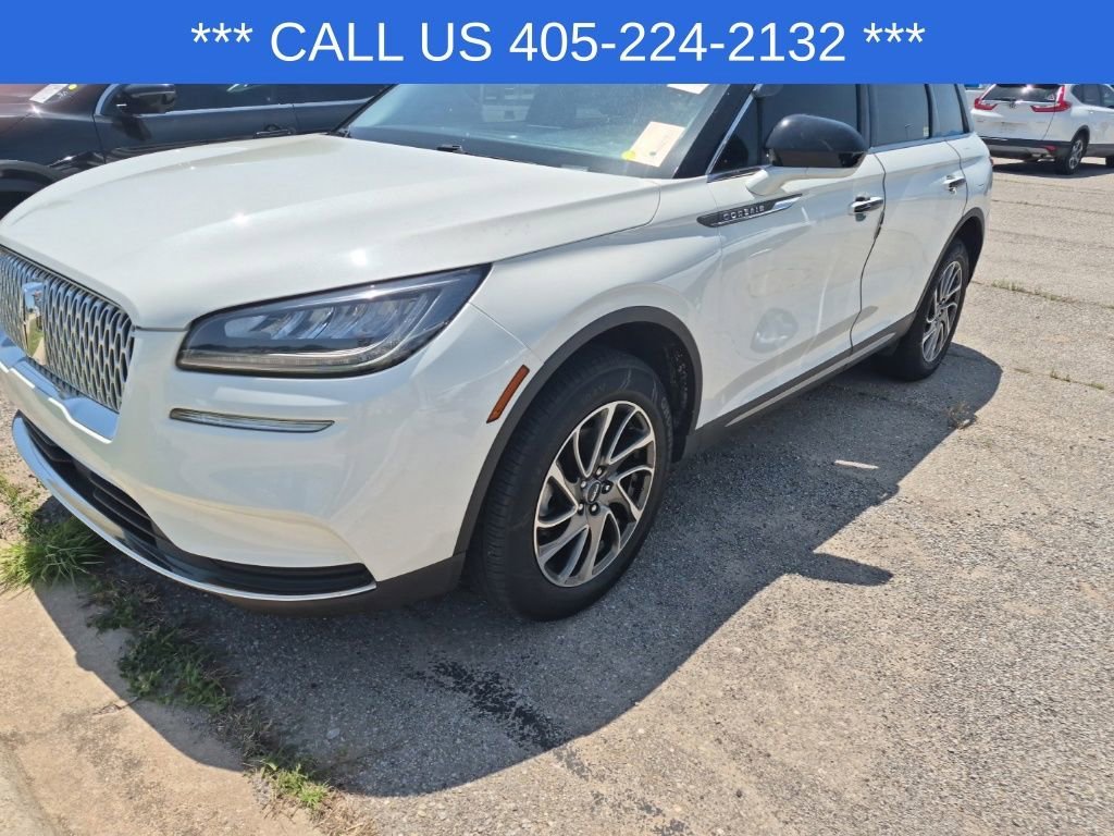 Used 2021 White Lincoln Standard image 2