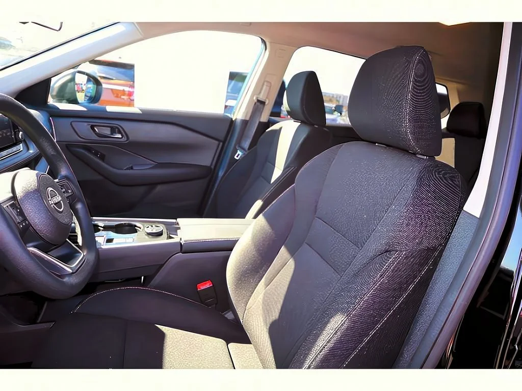 2024 Nissan Rogue S - Photo 12