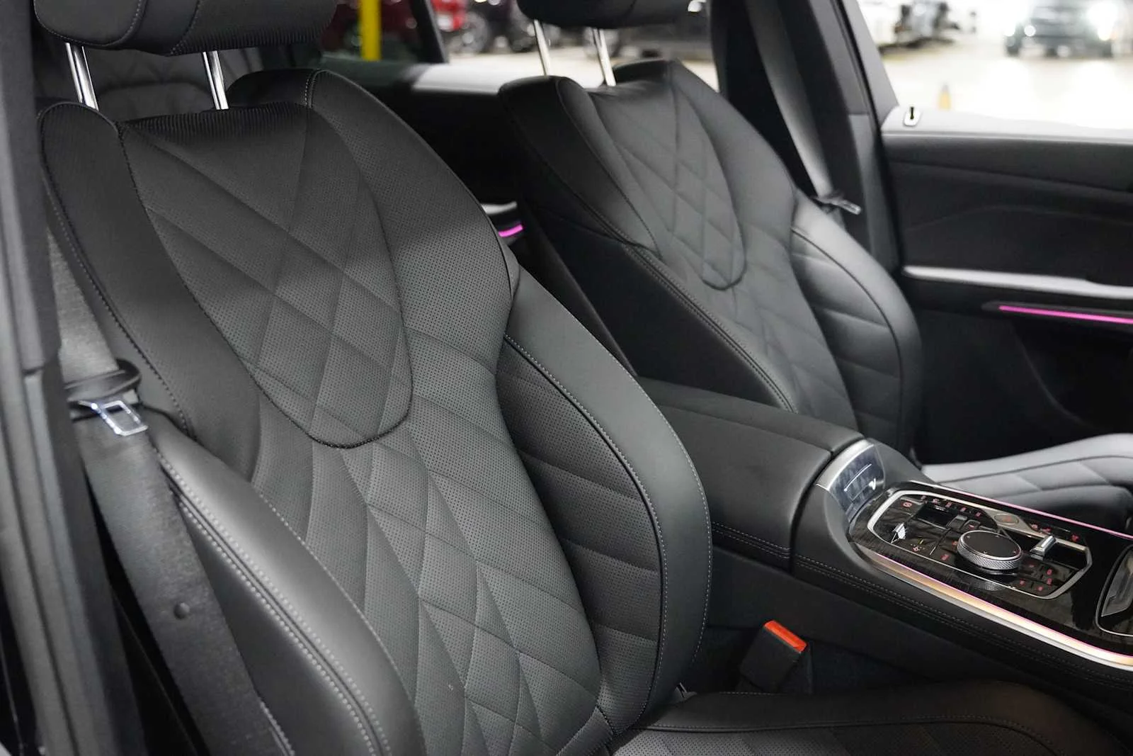 2026 BMW X5 50e - Photo 9