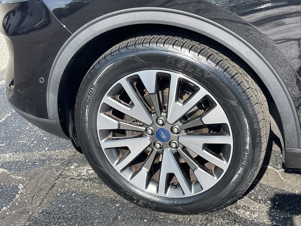 Used 2020 Agate Black Metallic Ford Titanium image 16