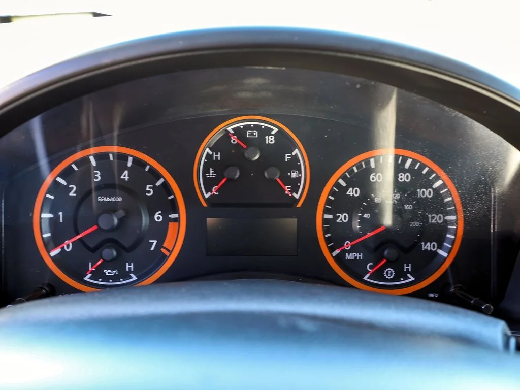 Used 2014  Nissan S image 10