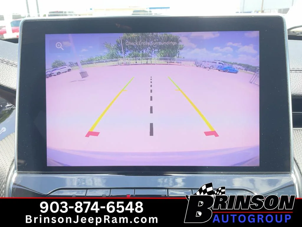 Used 2023 Grey Jeep Altitude image 32