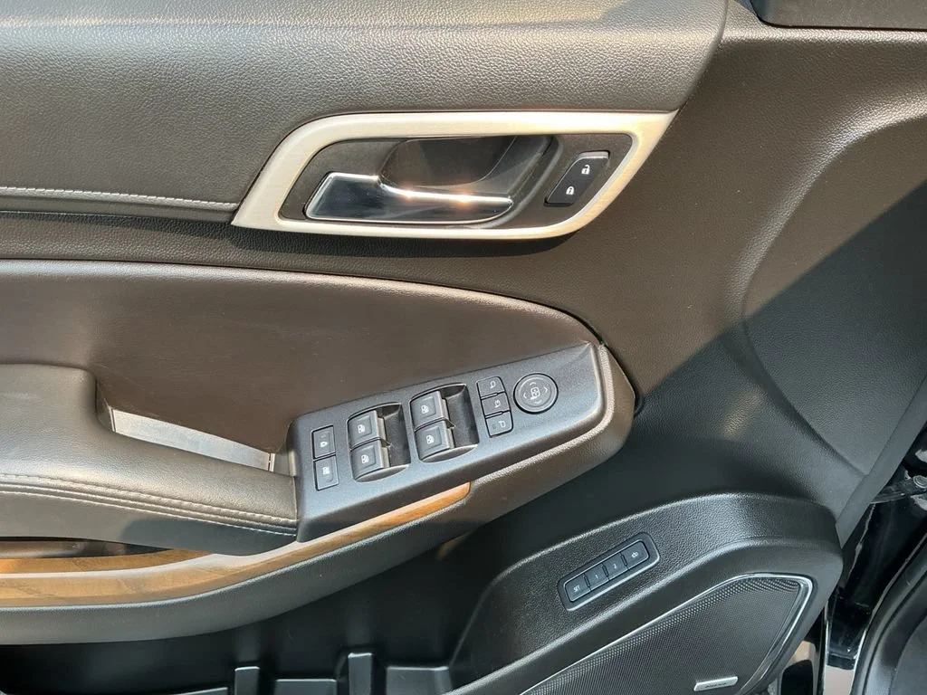 Used 2019 Black GMC Denali image 10