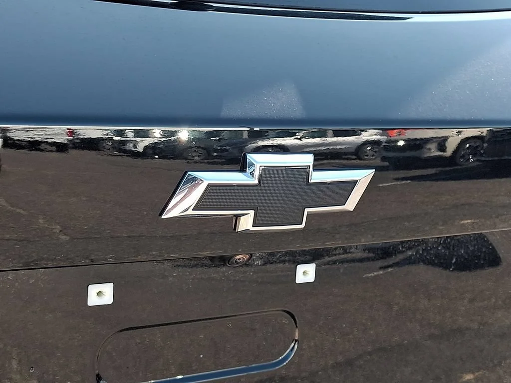 New 2026 Black Chevrolet 2LT image 21