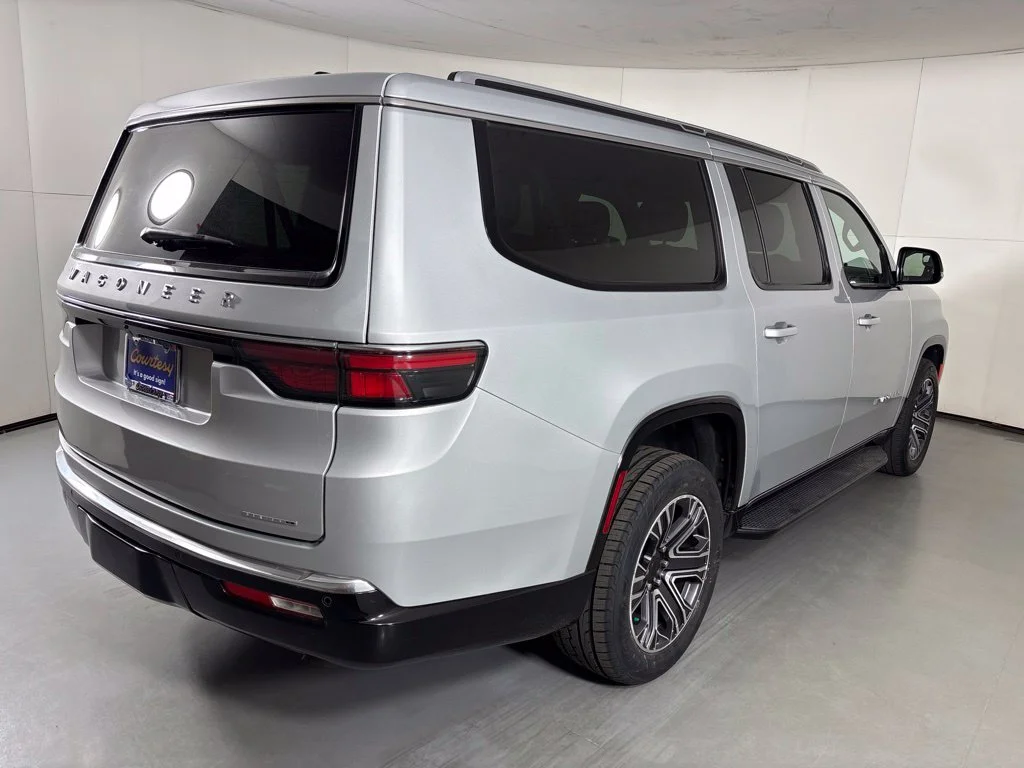 Used 2024 Silver Jeep Series II image 8