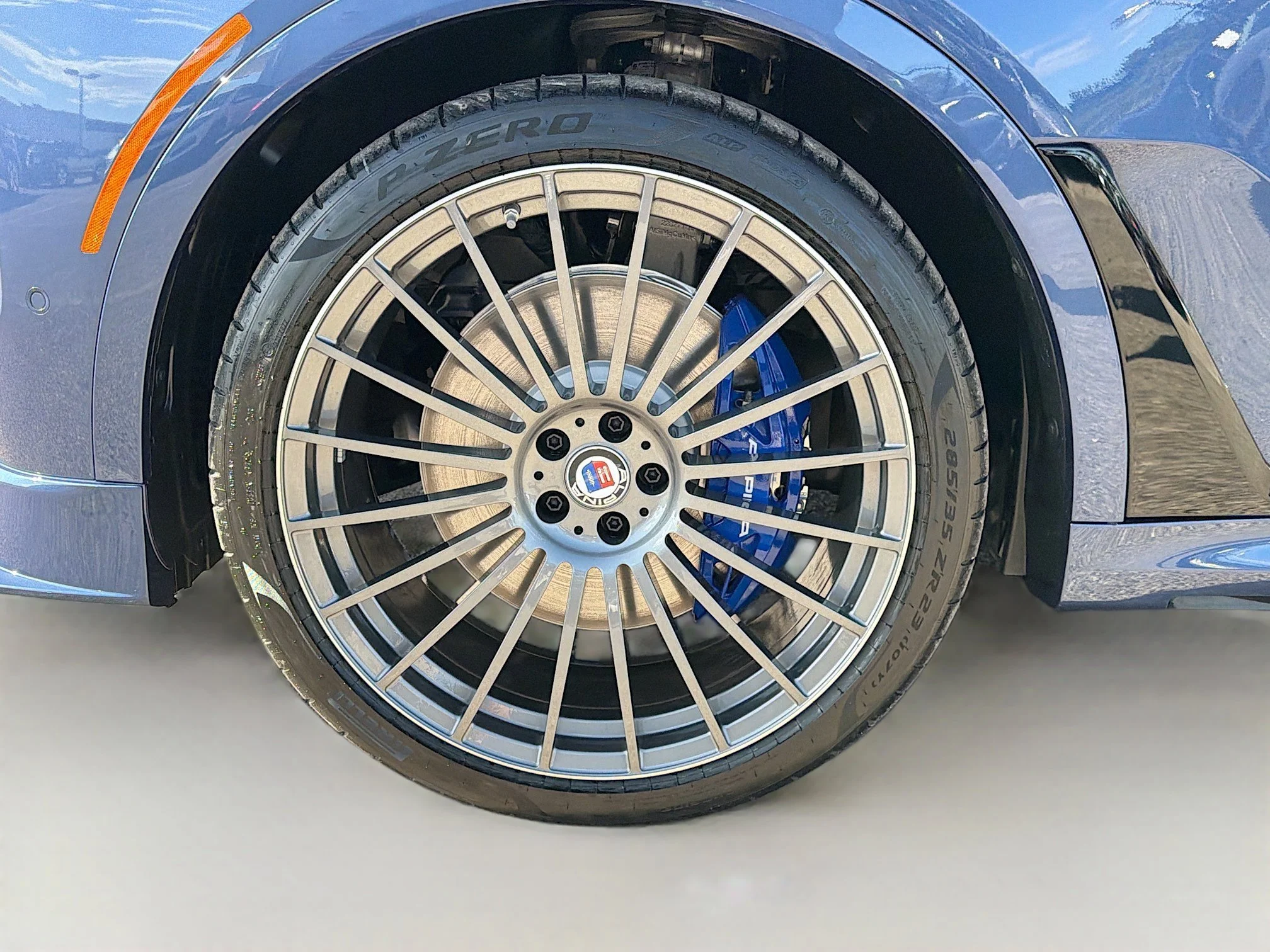 New 2026 ALPINA Blue Metallic BMW ALPINA XB7 image 43