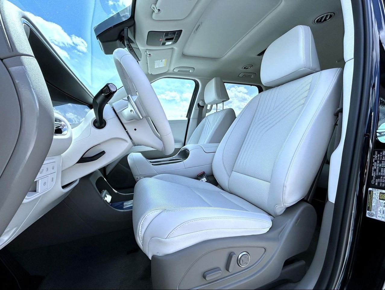 New 2026 Black Hyundai SEL Premium image 10